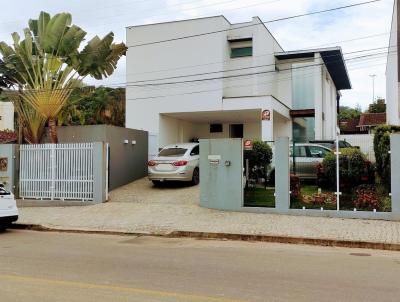 Casa para Venda, em Joinville, bairro Bom Retiro, 4 dormitórios, 5 banheiros, 2 suítes, 4 vagas