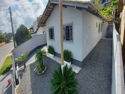 Casa para Venda, em Joinville, bairro Jarivatuba, 4 dormitórios, 1 banheiro, 2 vagas