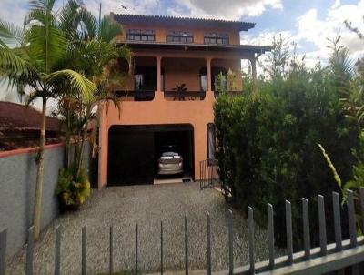 Casa para Venda, em Joinville, bairro Floresta, 4 dormitórios, 2 banheiros, 2 vagas
