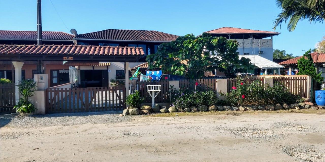 Casa  venda  no Pinheiros - Balnerio Barra do Sul, SC. Imveis